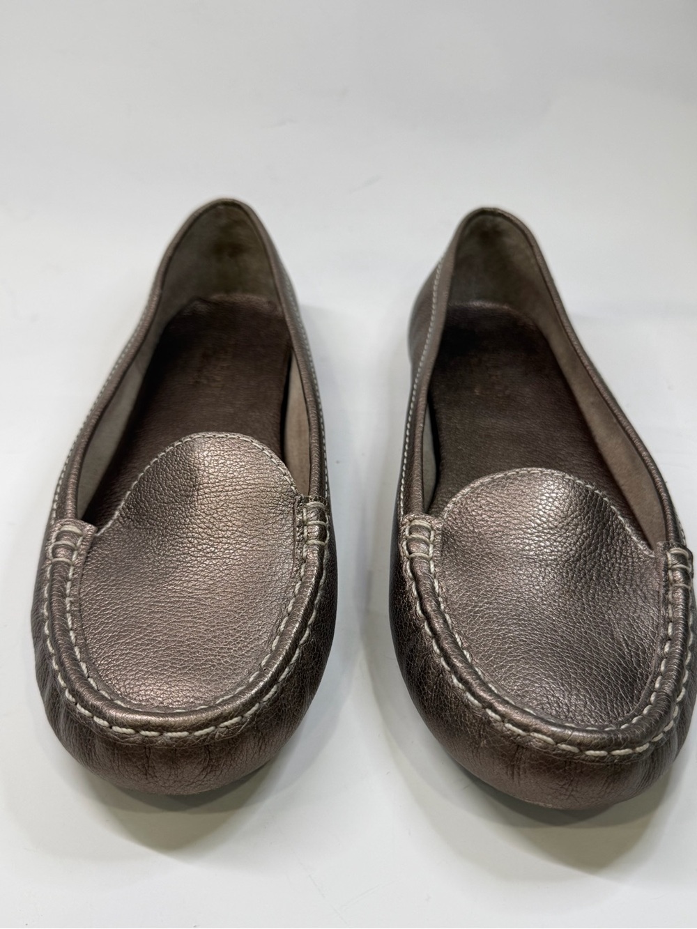Talbots Women’s Pewter Leather Slip-On Loafer Flats Round Toe Stitched 9.5 M